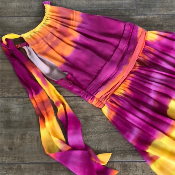 Gorgeous chiffon dress from Express - Picture 7 of 7